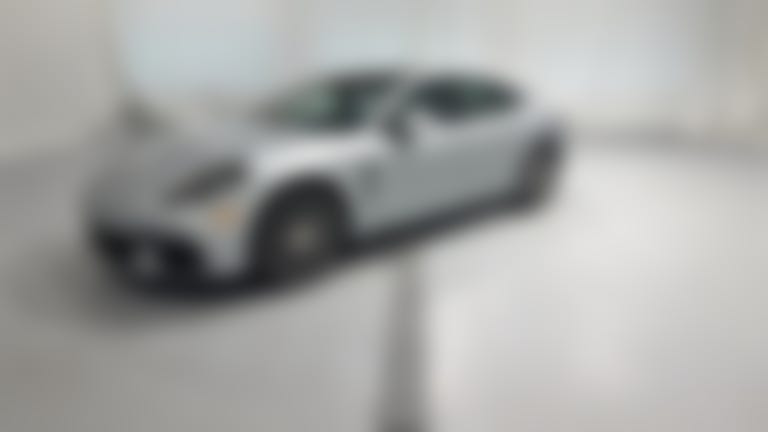 2018 Porsche Panamera vehicle photo