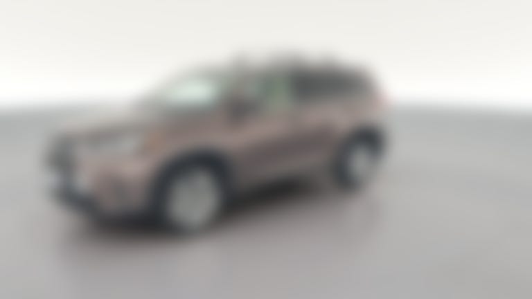 2017 Toyota Highlander vehicle photo