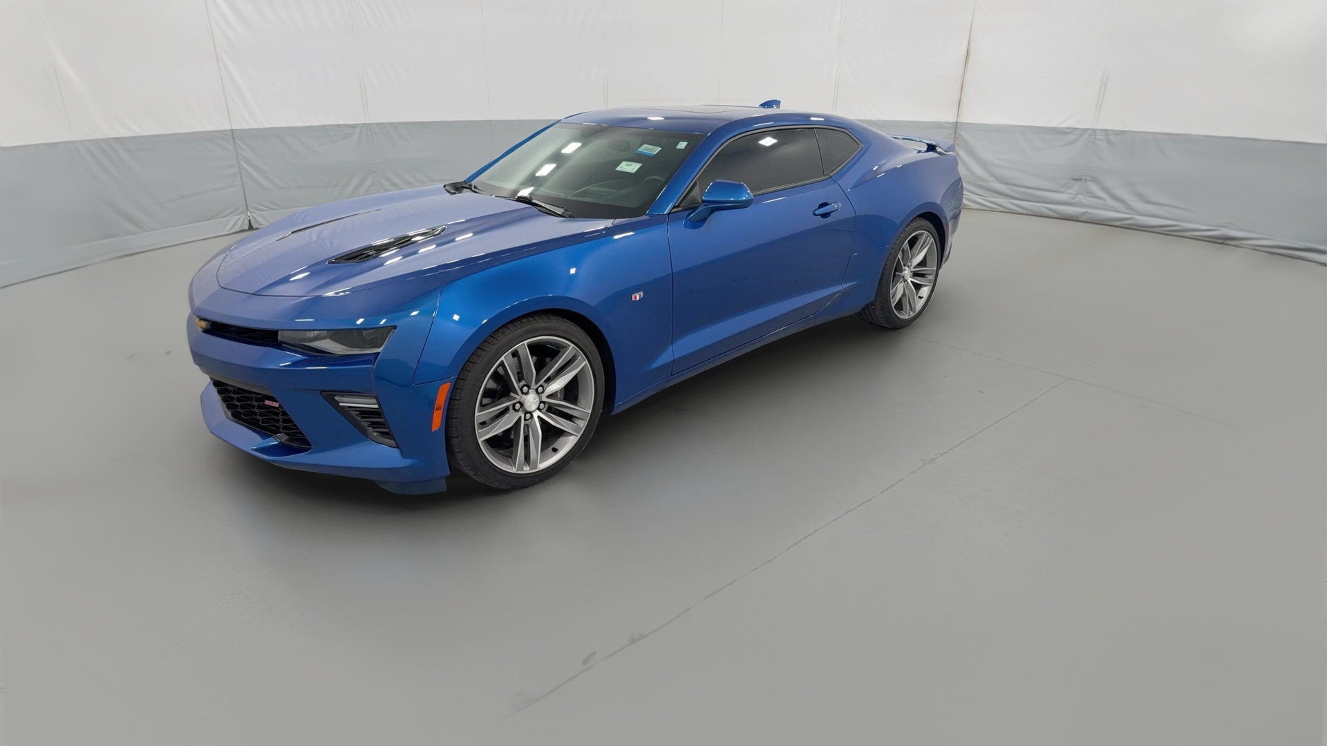 2016 Chevrolet Camaro vehicle photo