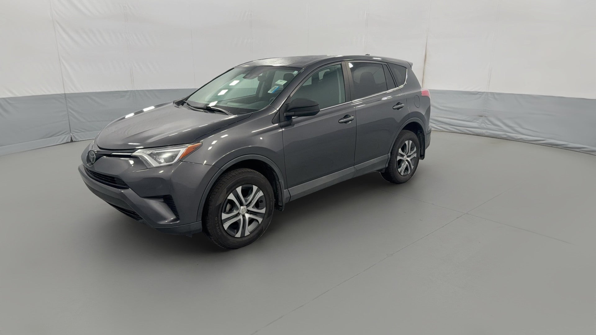 2018 Toyota RAV4 vehicle photo