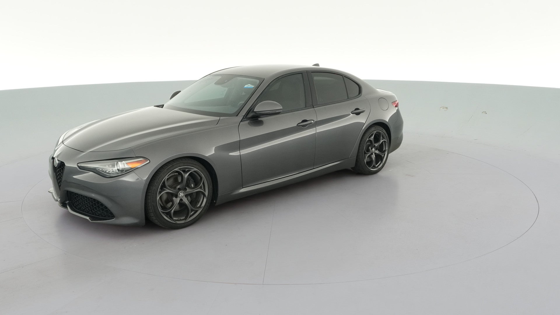 2019 Alfa Romeo Giulia vehicle photo
