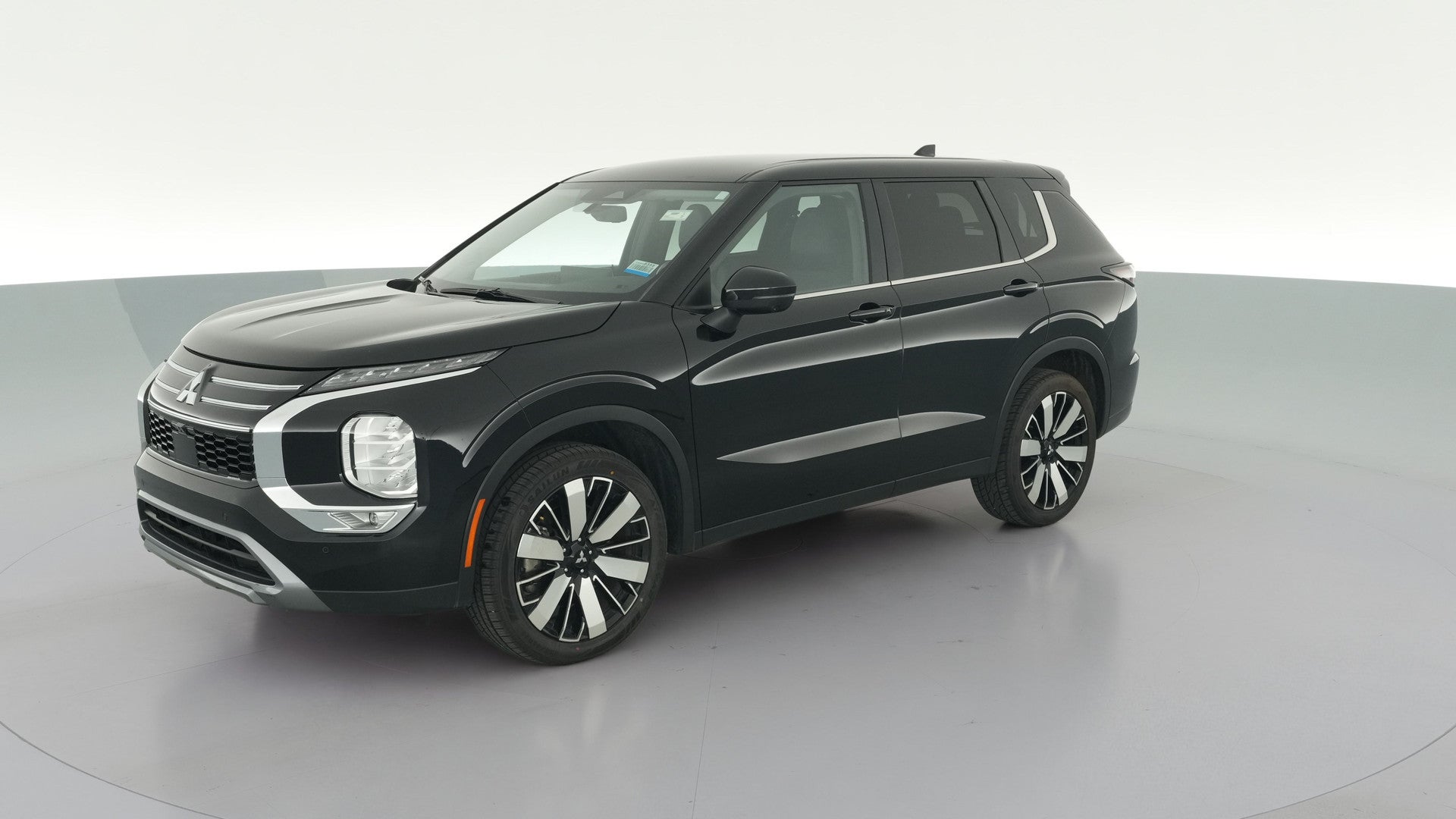 2025 Mitsubishi Outlander vehicle photo