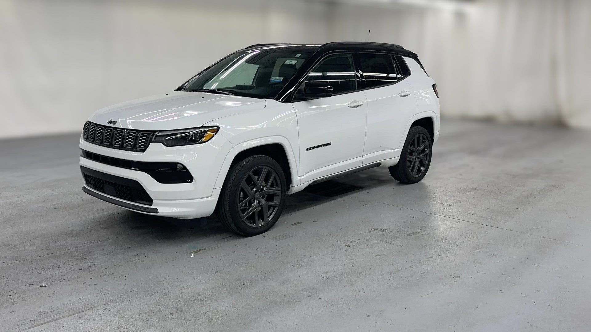 2024 Jeep Compass vehicle photo