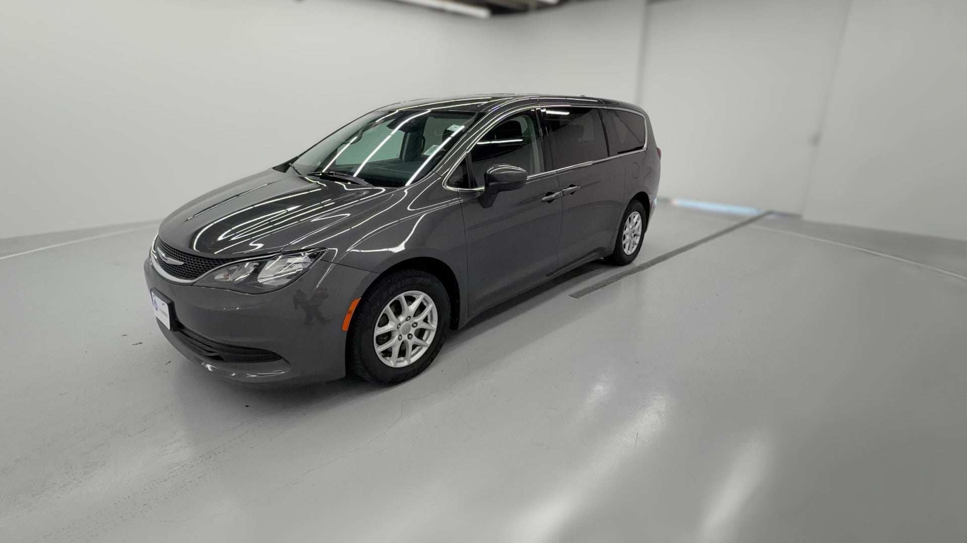 2017 Chrysler Pacifica vehicle photo