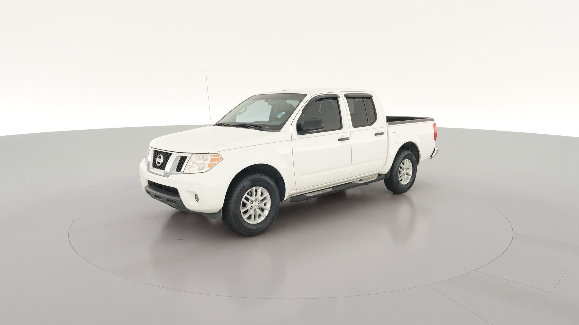 2015 Nissan Frontier Crew Cab vehicle photo