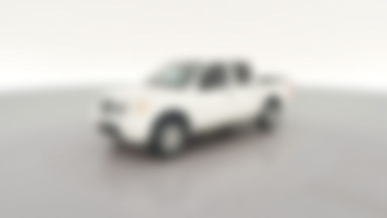2015 Nissan Frontier Crew Cab vehicle photo