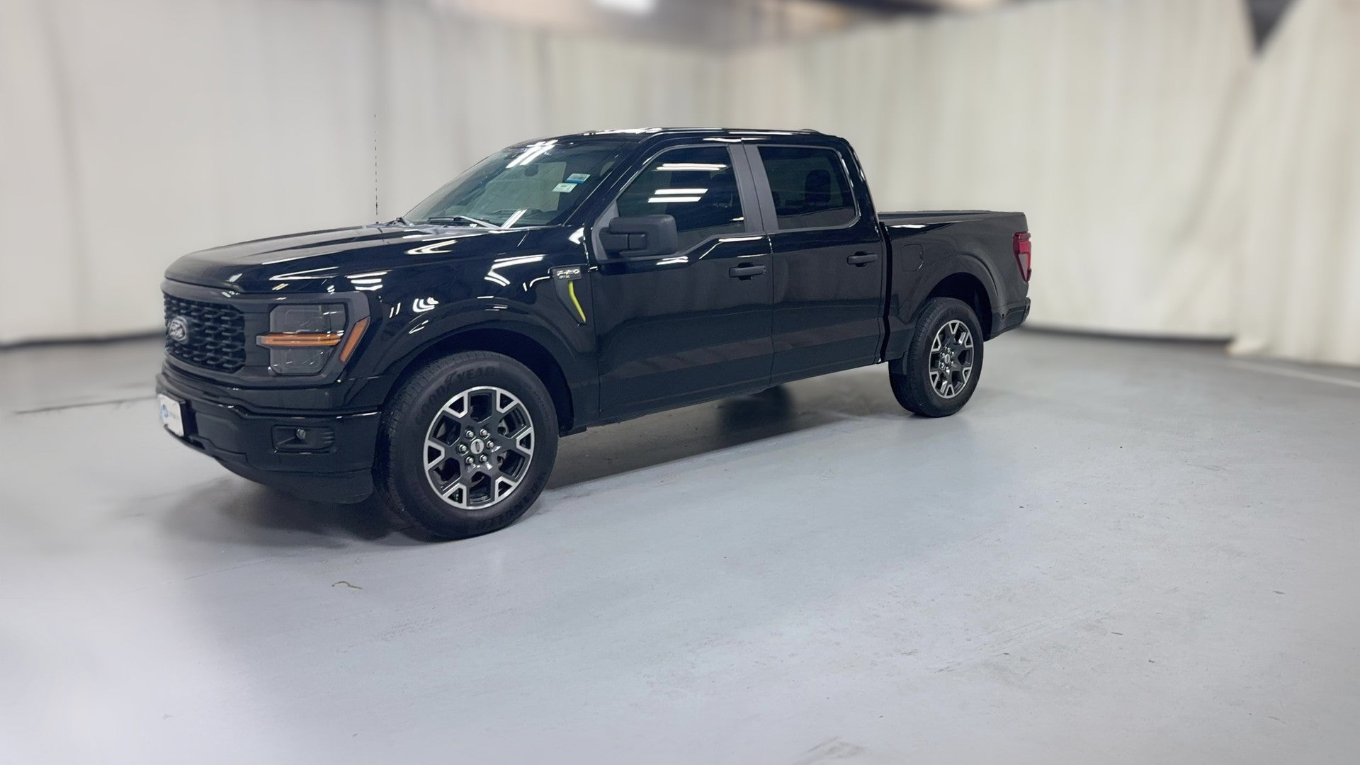 2025 Ford F150 SuperCrew Cab vehicle photo