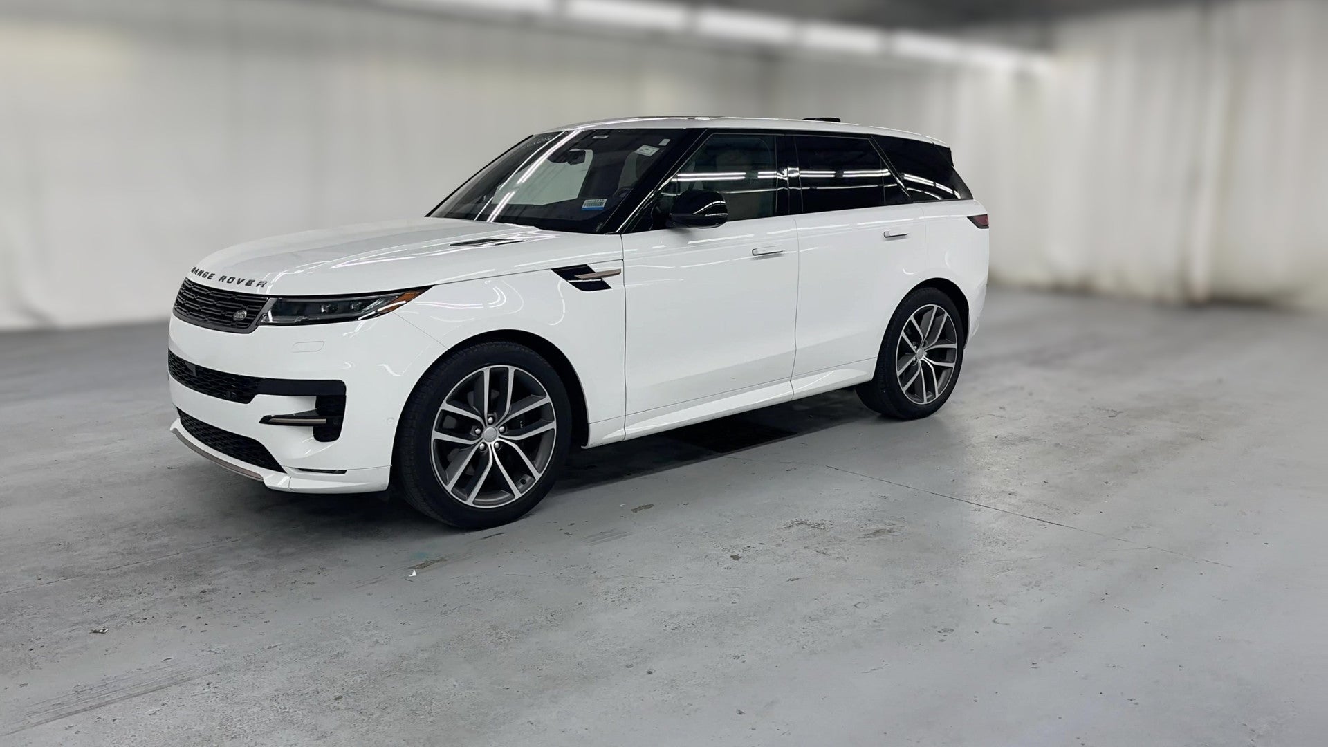 2023 Land Rover Range Rover Sport vehicle photo