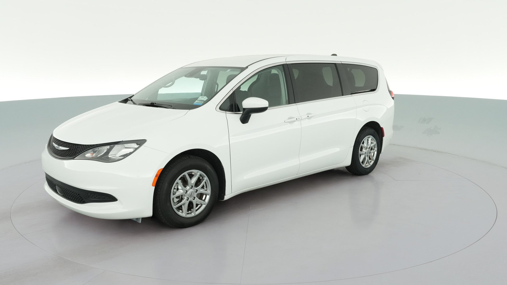 2023 Chrysler Voyager vehicle photo