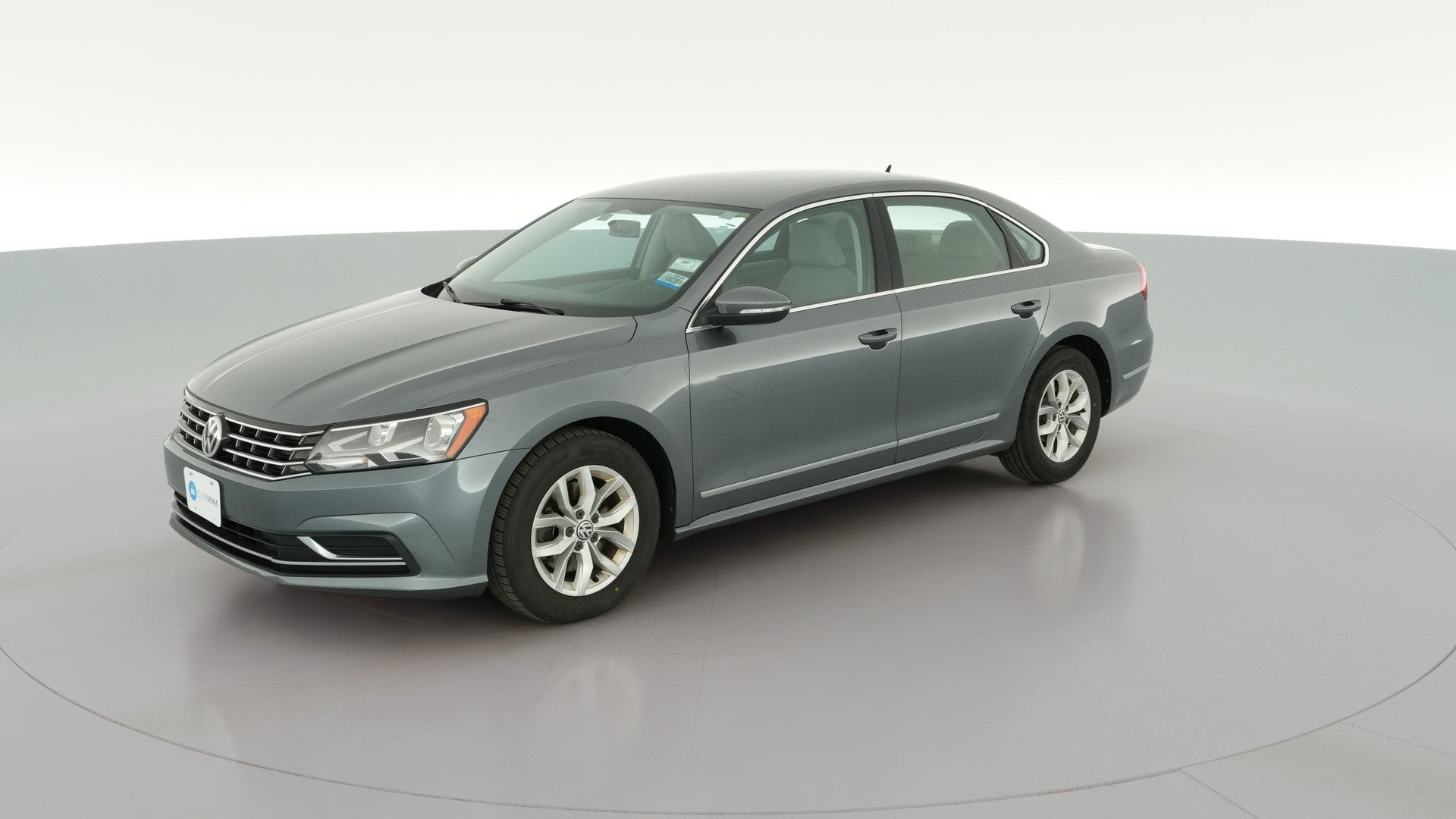 2017 Volkswagen Passat vehicle photo