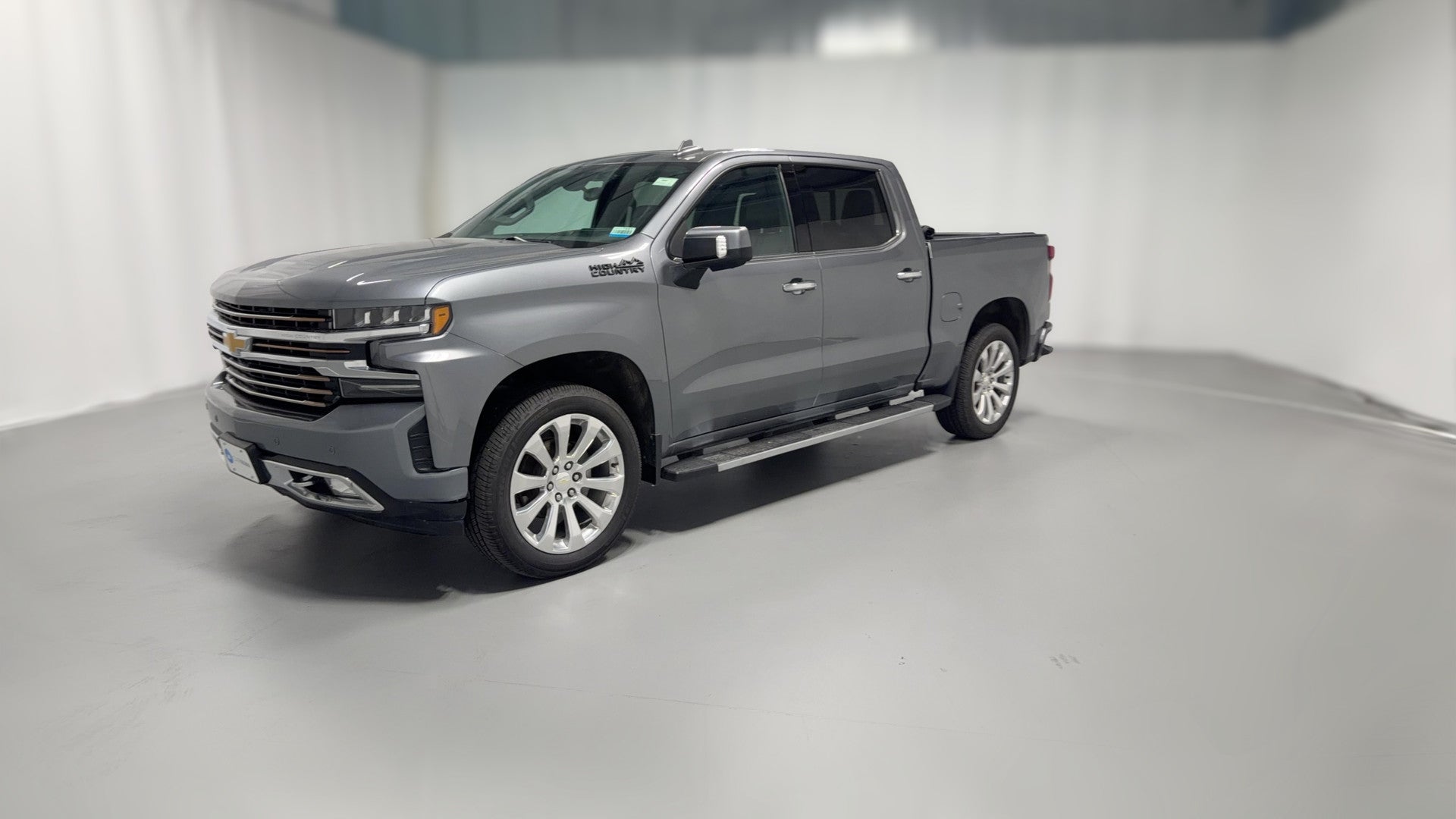 2021 Chevrolet Silverado 1500 Crew Cab vehicle photo