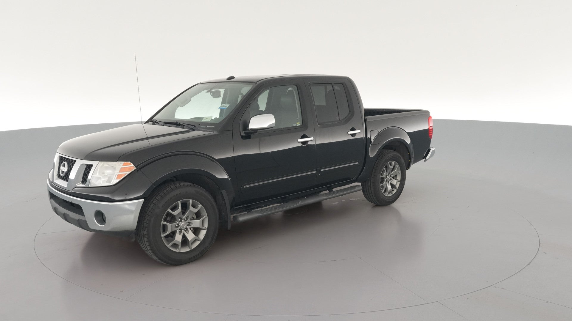 2019 Nissan Frontier Crew Cab vehicle photo