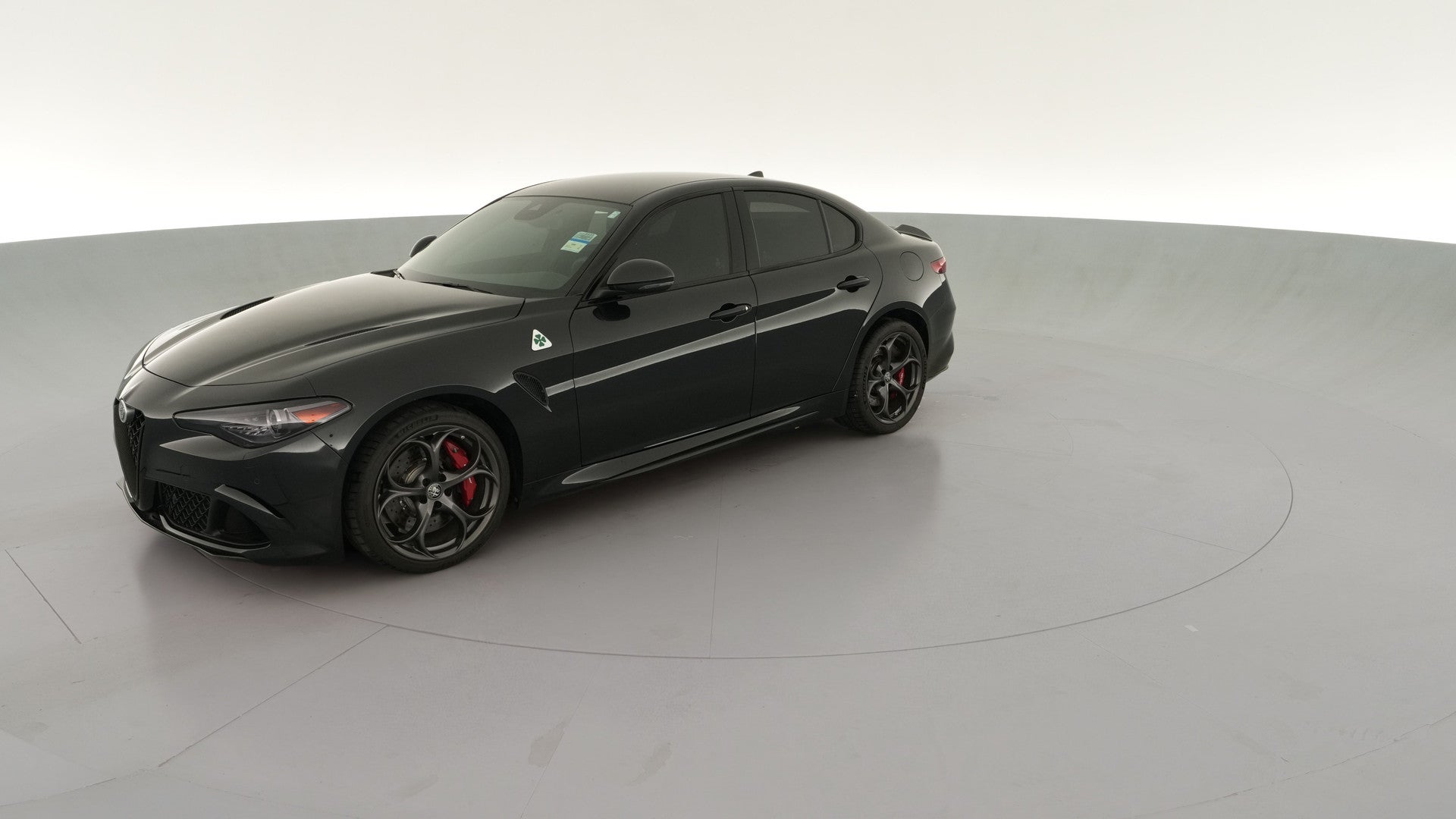 2018 Alfa Romeo Giulia vehicle photo