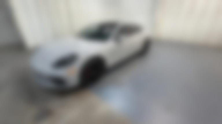 2018 Porsche Panamera vehicle photo