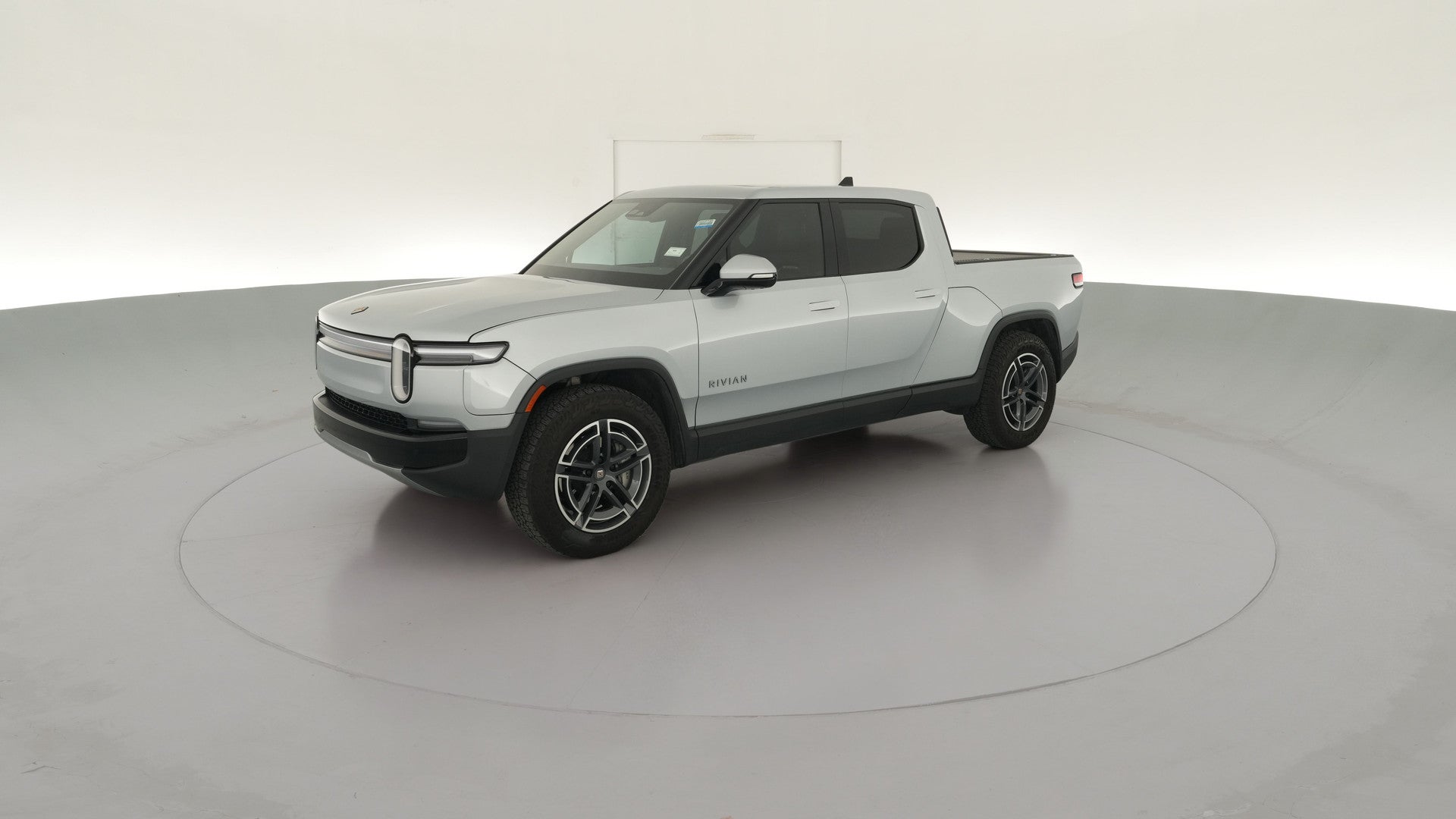 2025 Rivian R1T vehicle photo