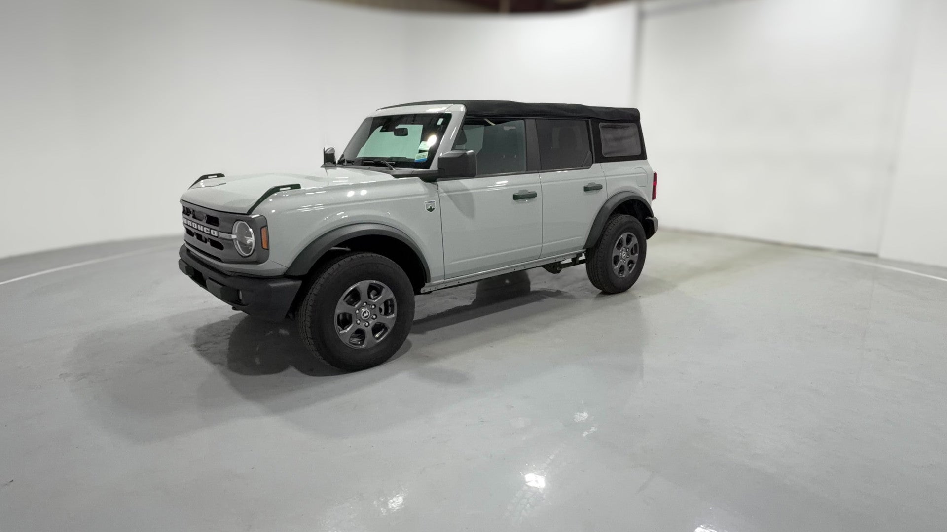 2022 Ford Bronco vehicle photo