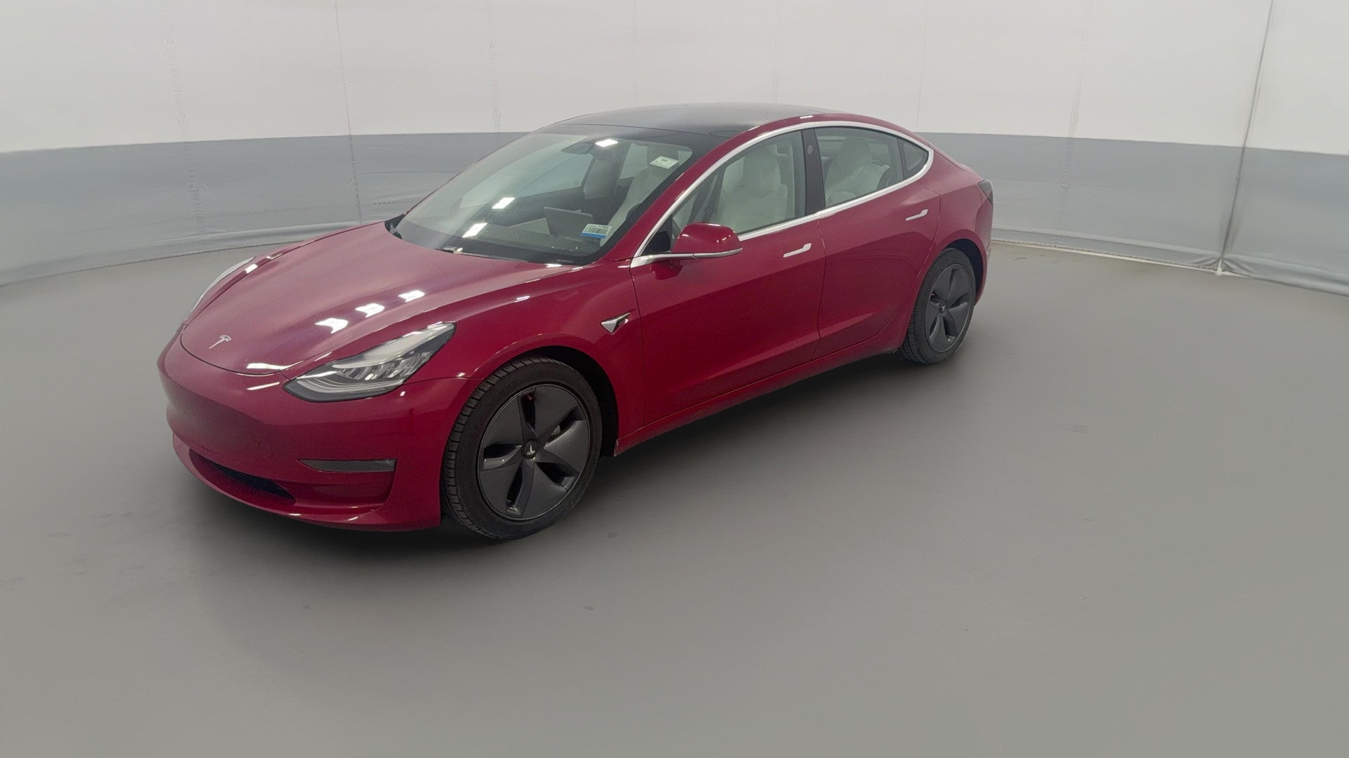 2019 Tesla Model 3 vehicle photo