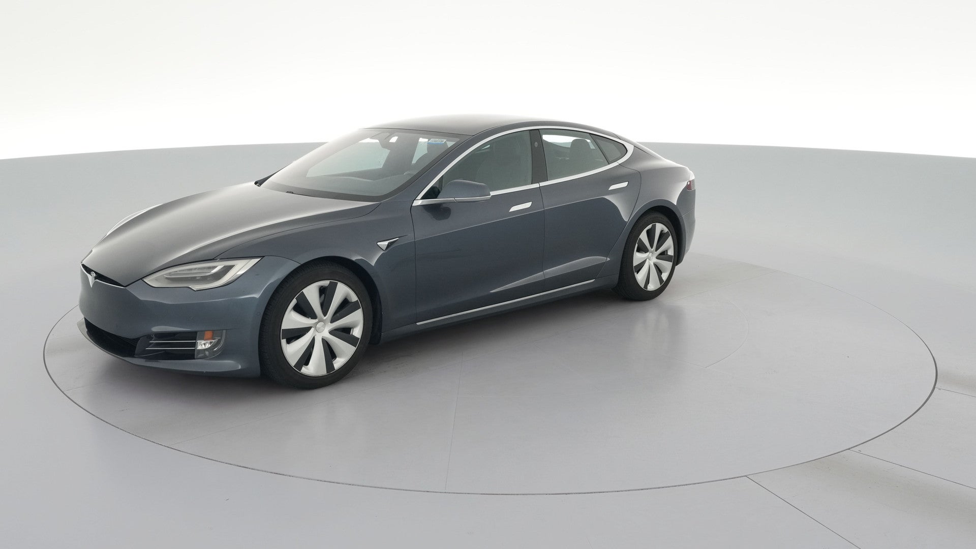 2020 Tesla Model S vehicle photo