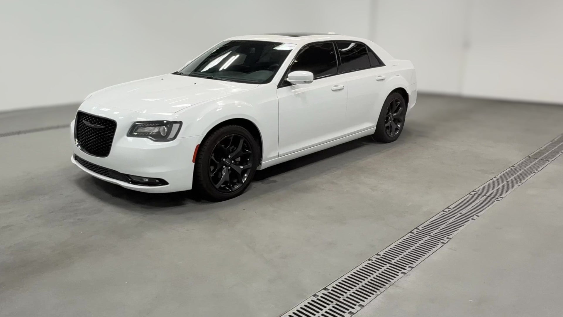 2022 Chrysler 300 vehicle photo
