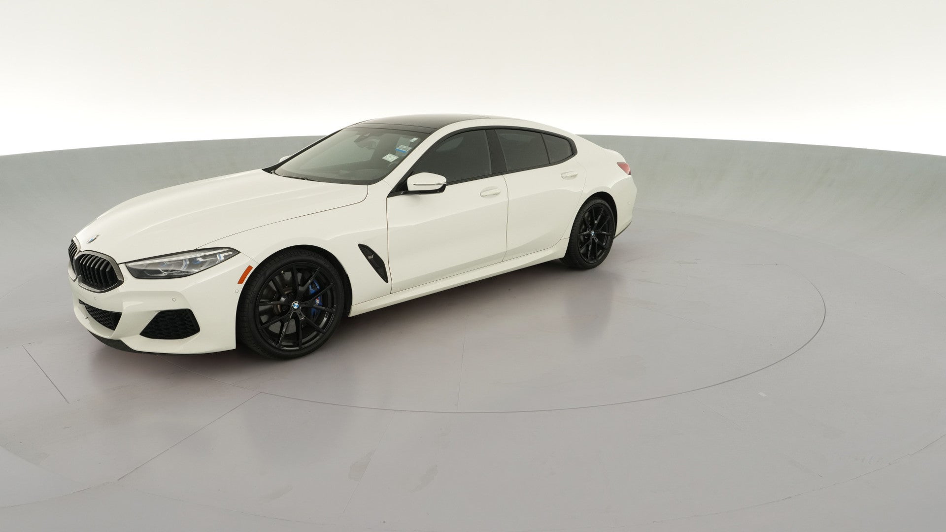 2022 BMW 8 Series vehicle photo