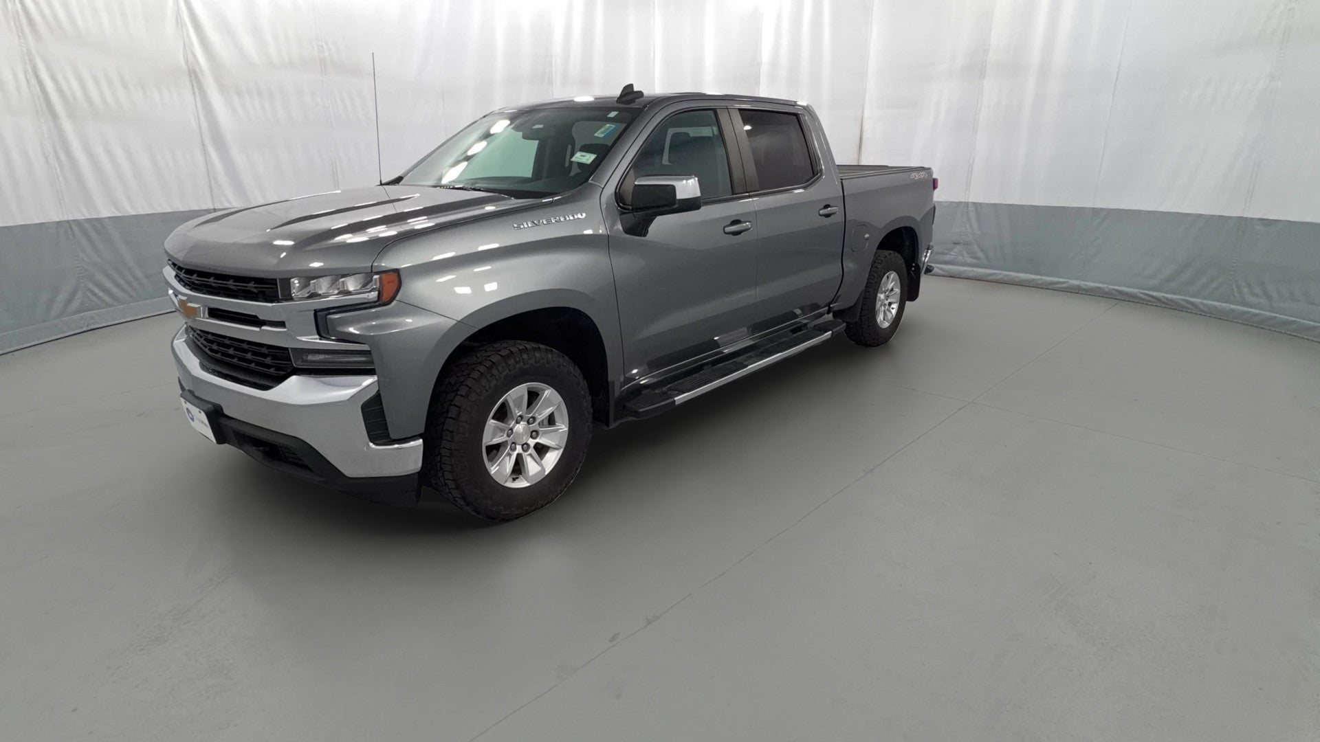 2021 Chevrolet Silverado 1500 Crew Cab vehicle photo