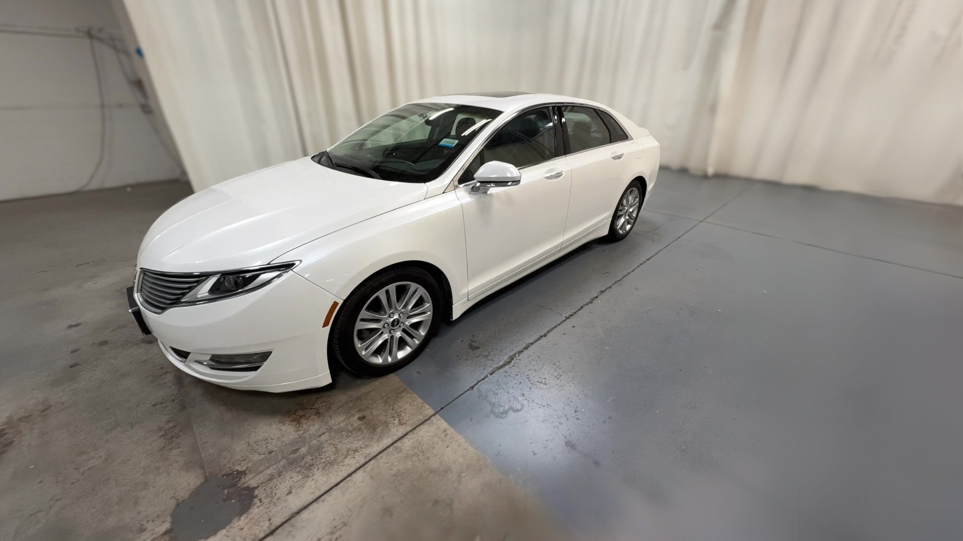 2015 Lincoln MKZ vehicle photo