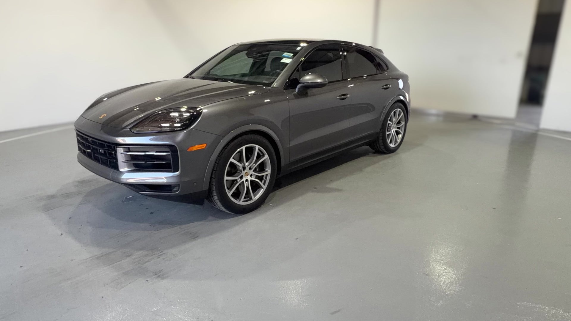 2024 Porsche Cayenne Coupe vehicle photo