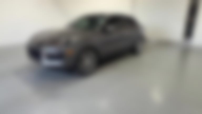 2024 Porsche Cayenne Coupe vehicle photo
