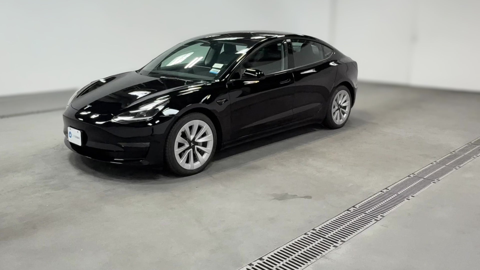 2022 Tesla Model 3 vehicle photo