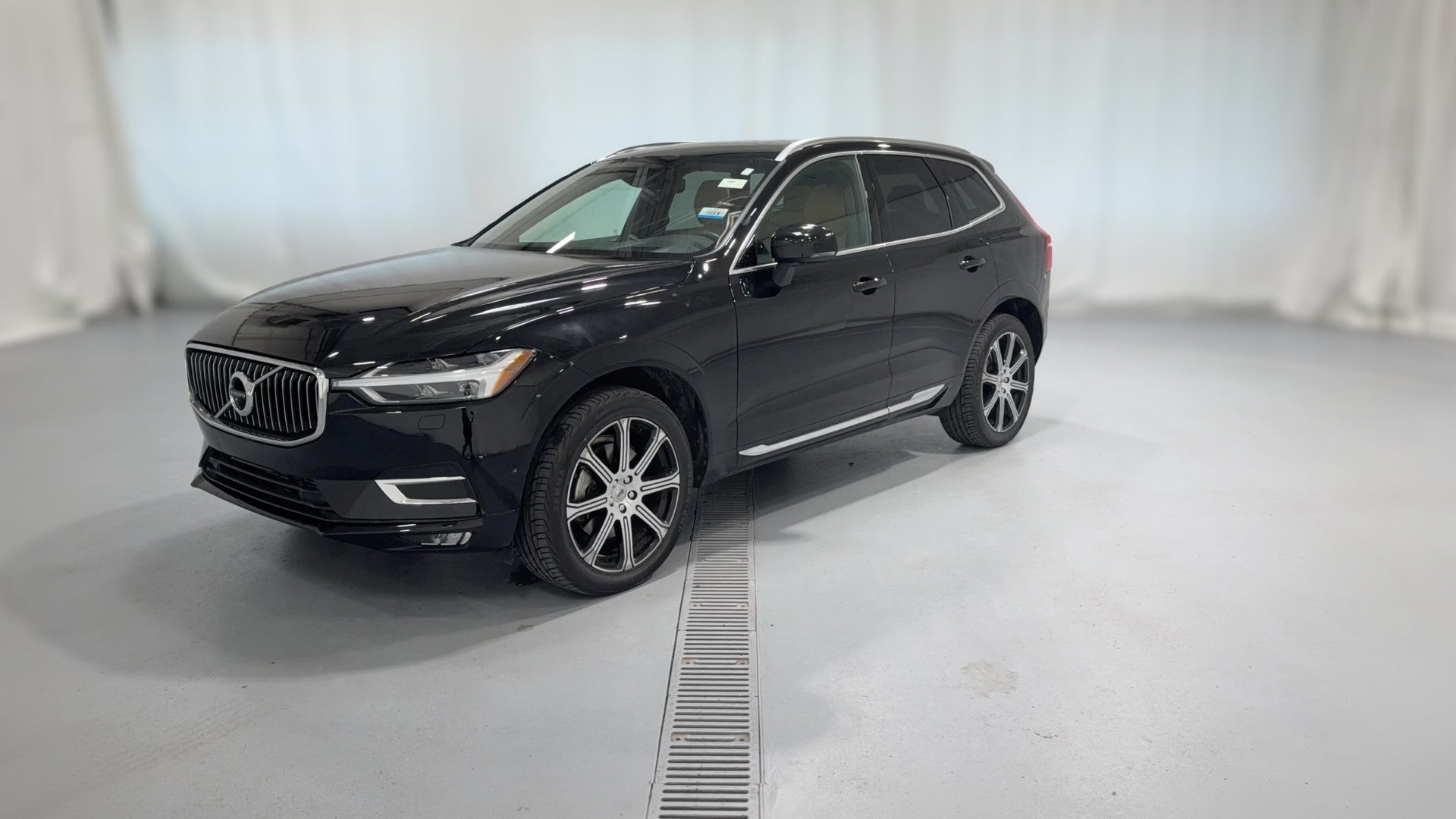 2019 Volvo XC60 vehicle photo