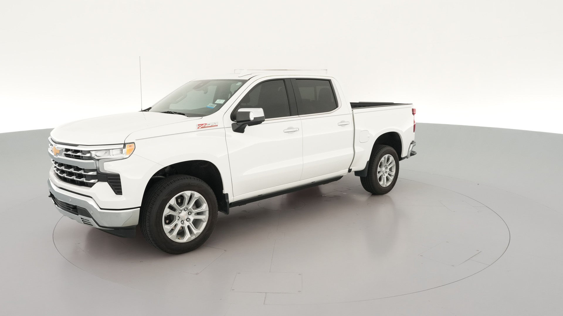 2023 Chevrolet Silverado 1500 Crew Cab vehicle photo