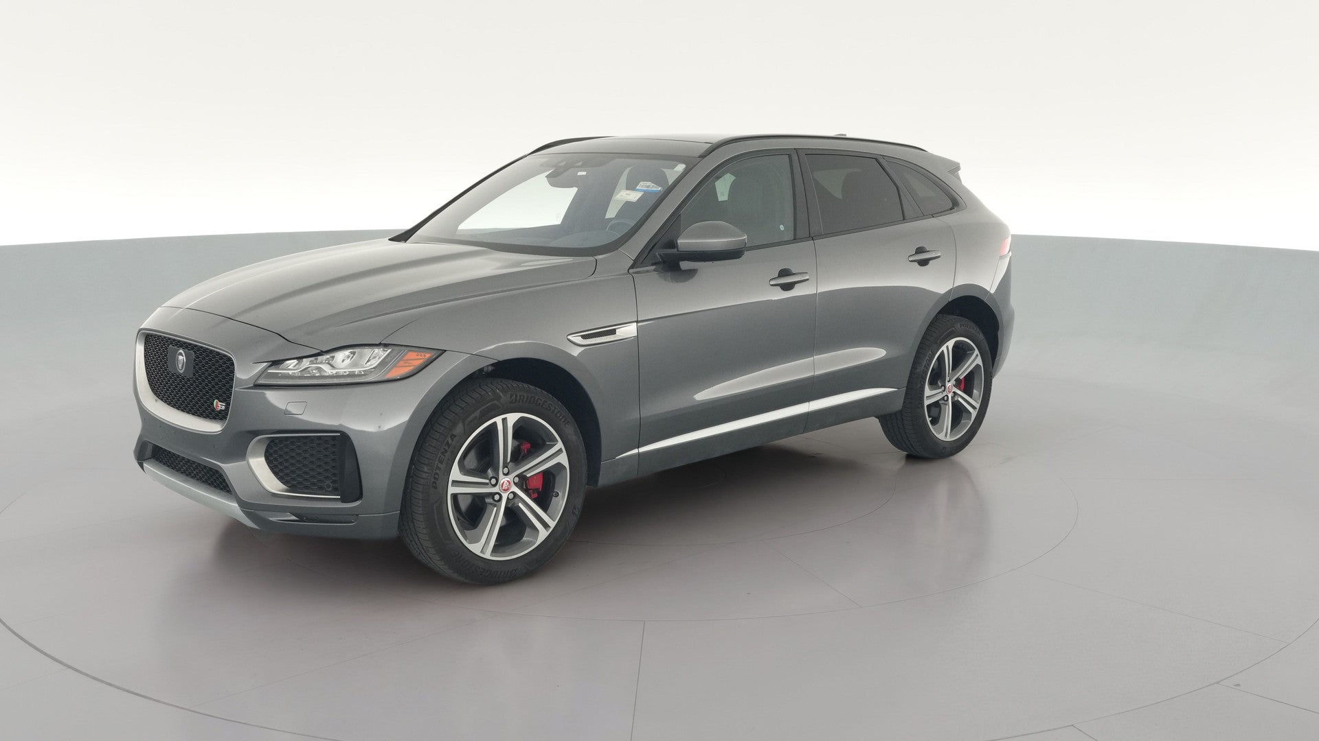 2019 Jaguar F-PACE vehicle photo