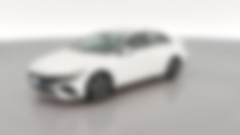 2025 Hyundai Elantra vehicle photo