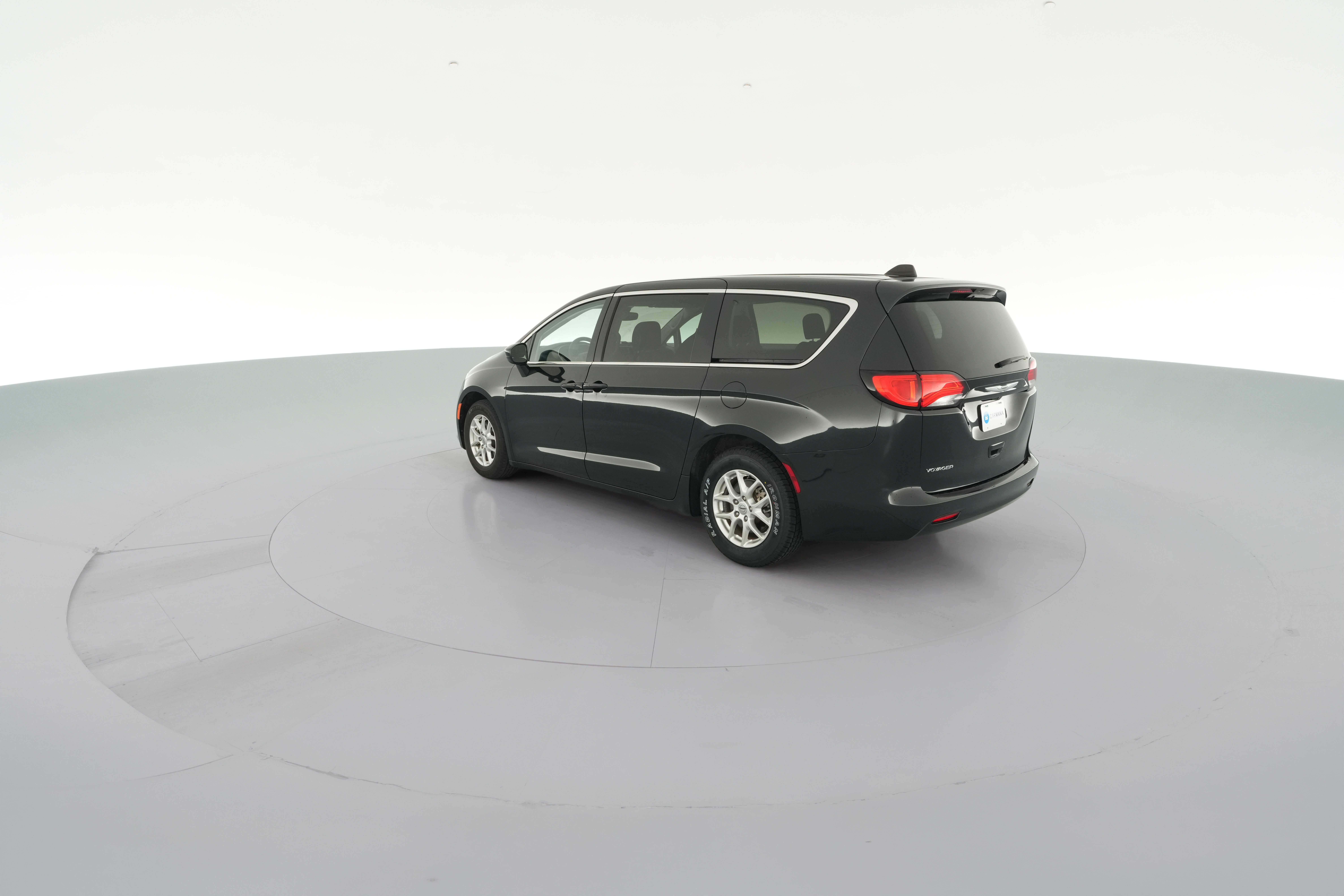 2023 Chrysler Voyager LX - Photo 32