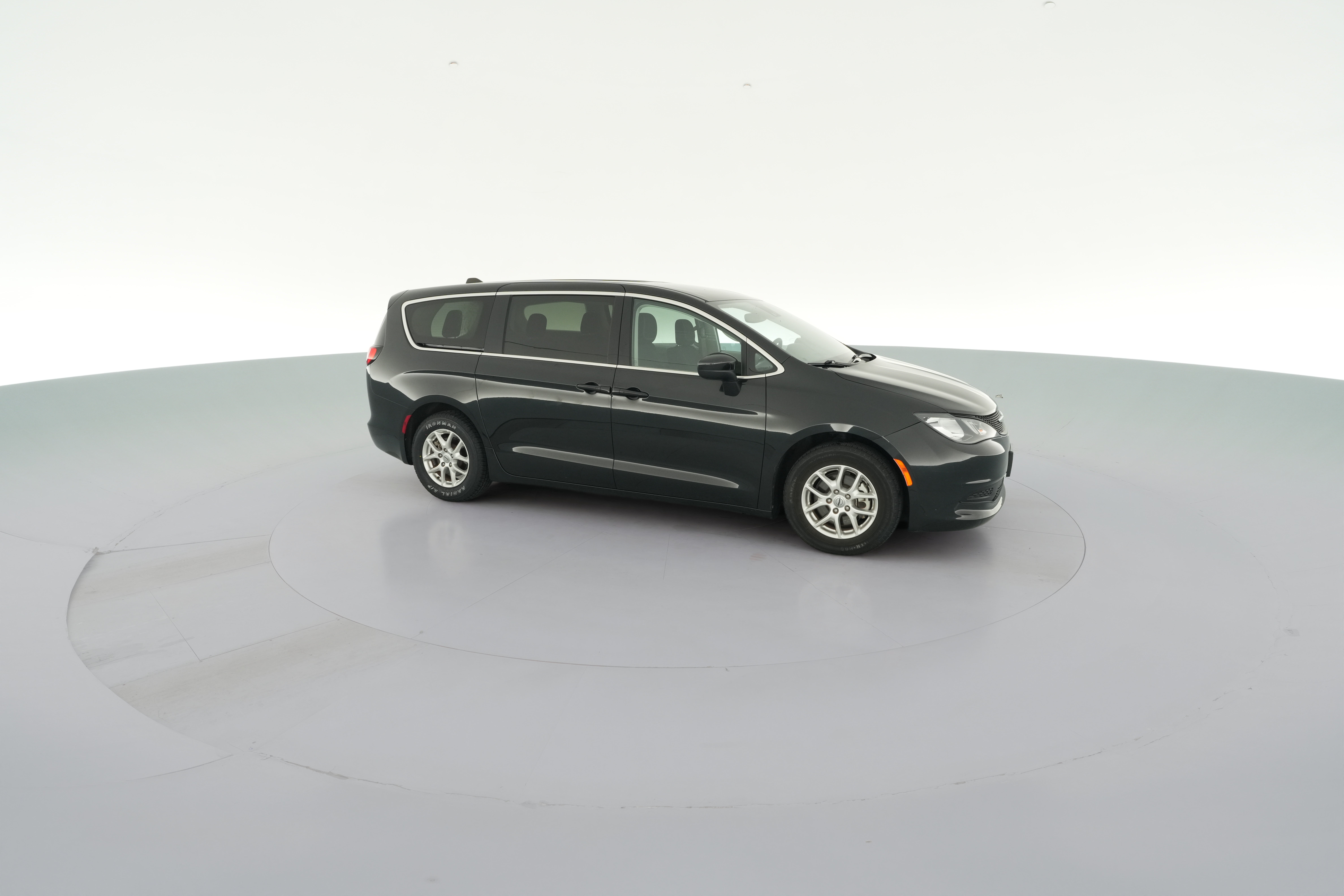 2023 Chrysler Voyager LX - Photo 39