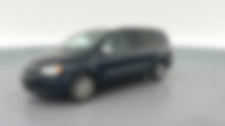 2015 Chrysler Town & Country vehicle photo