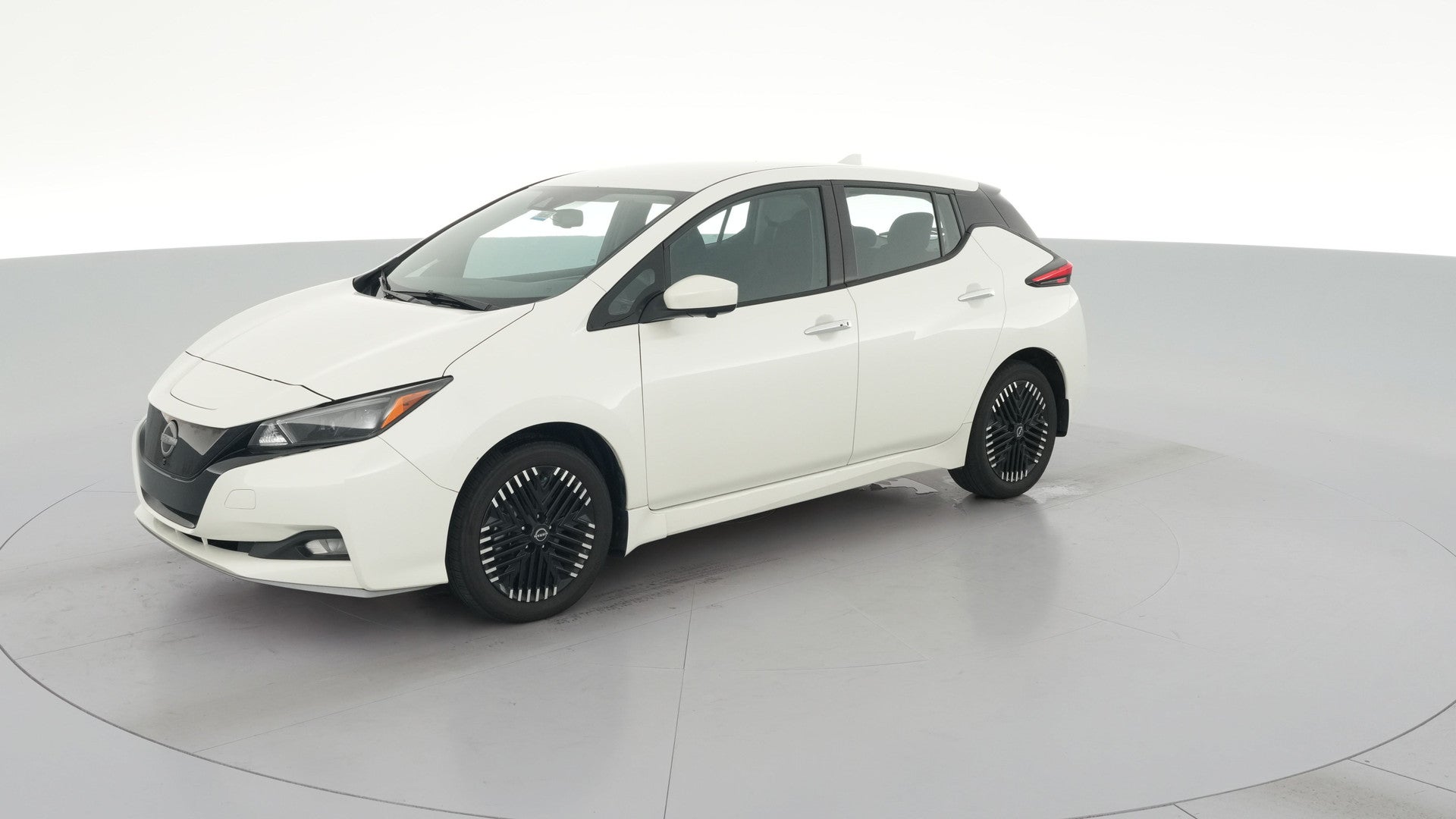 2023 Nissan LEAF vehicle photo