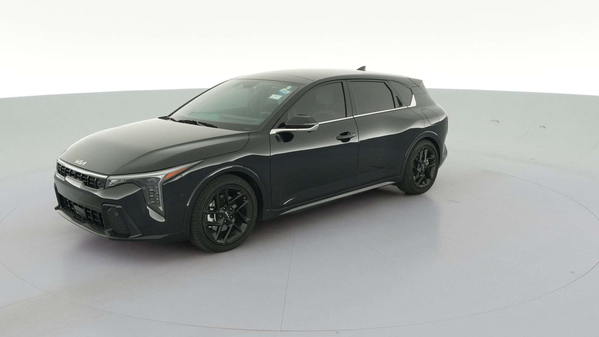 2026 Kia K4 Hatchback vehicle photo
