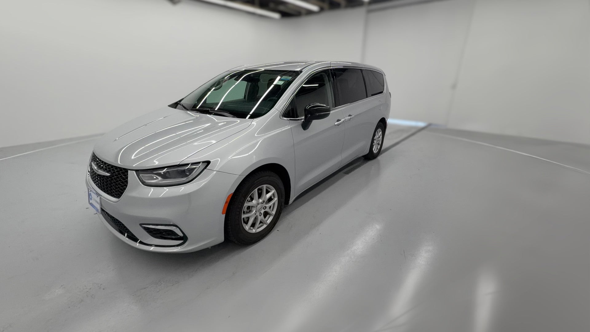 2024 Chrysler Pacifica vehicle photo