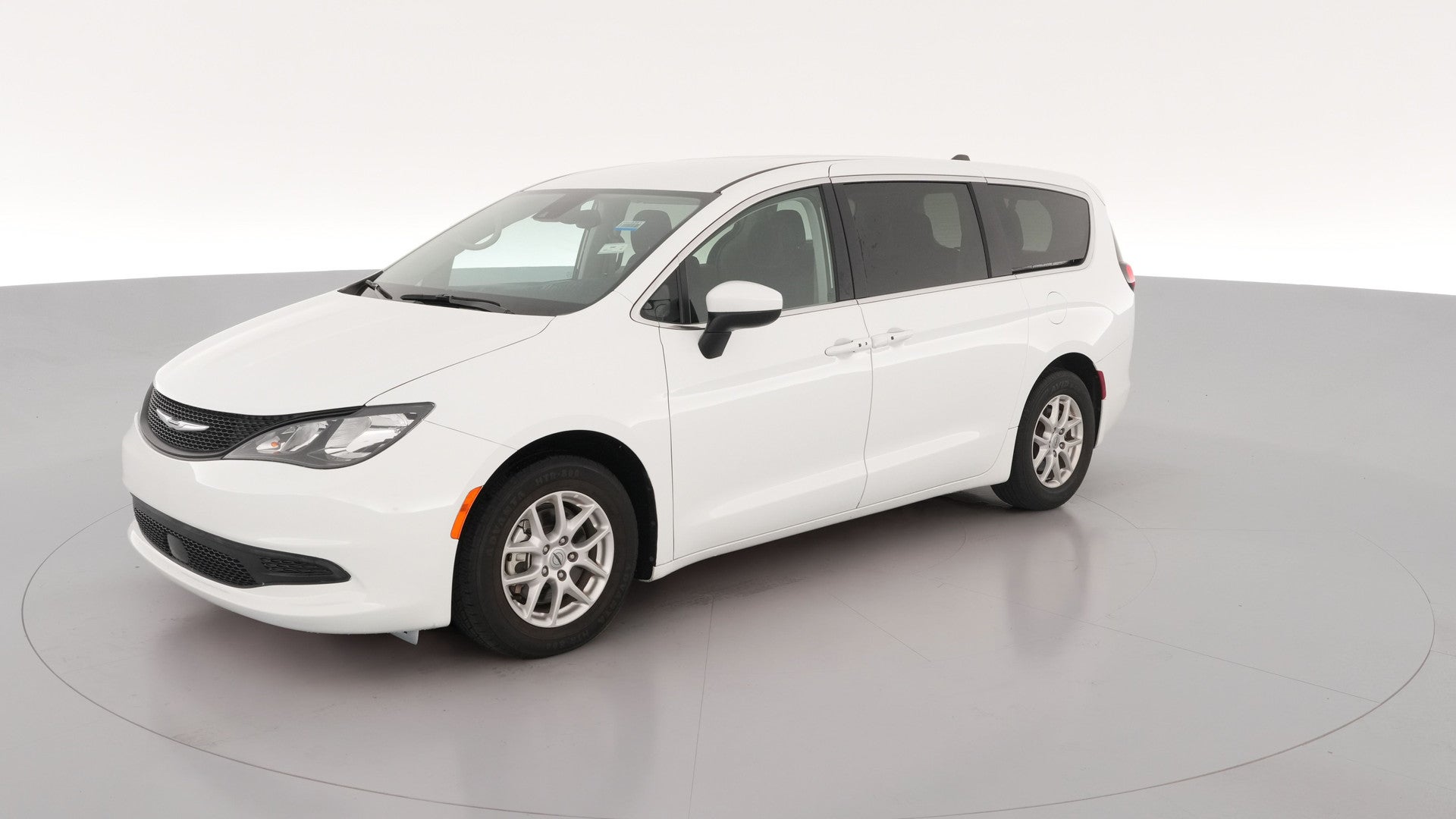 2023 Chrysler Voyager vehicle photo