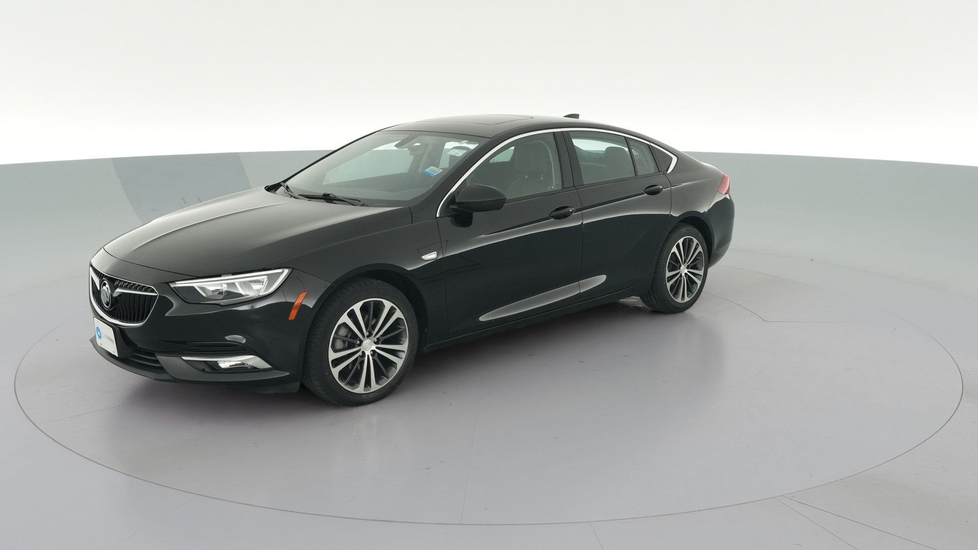 2018 Buick Regal Sportback vehicle photo