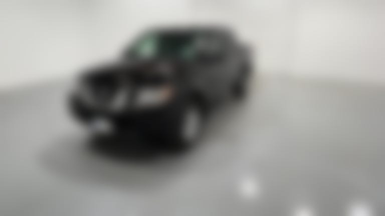 2017 Nissan Frontier Crew Cab vehicle photo