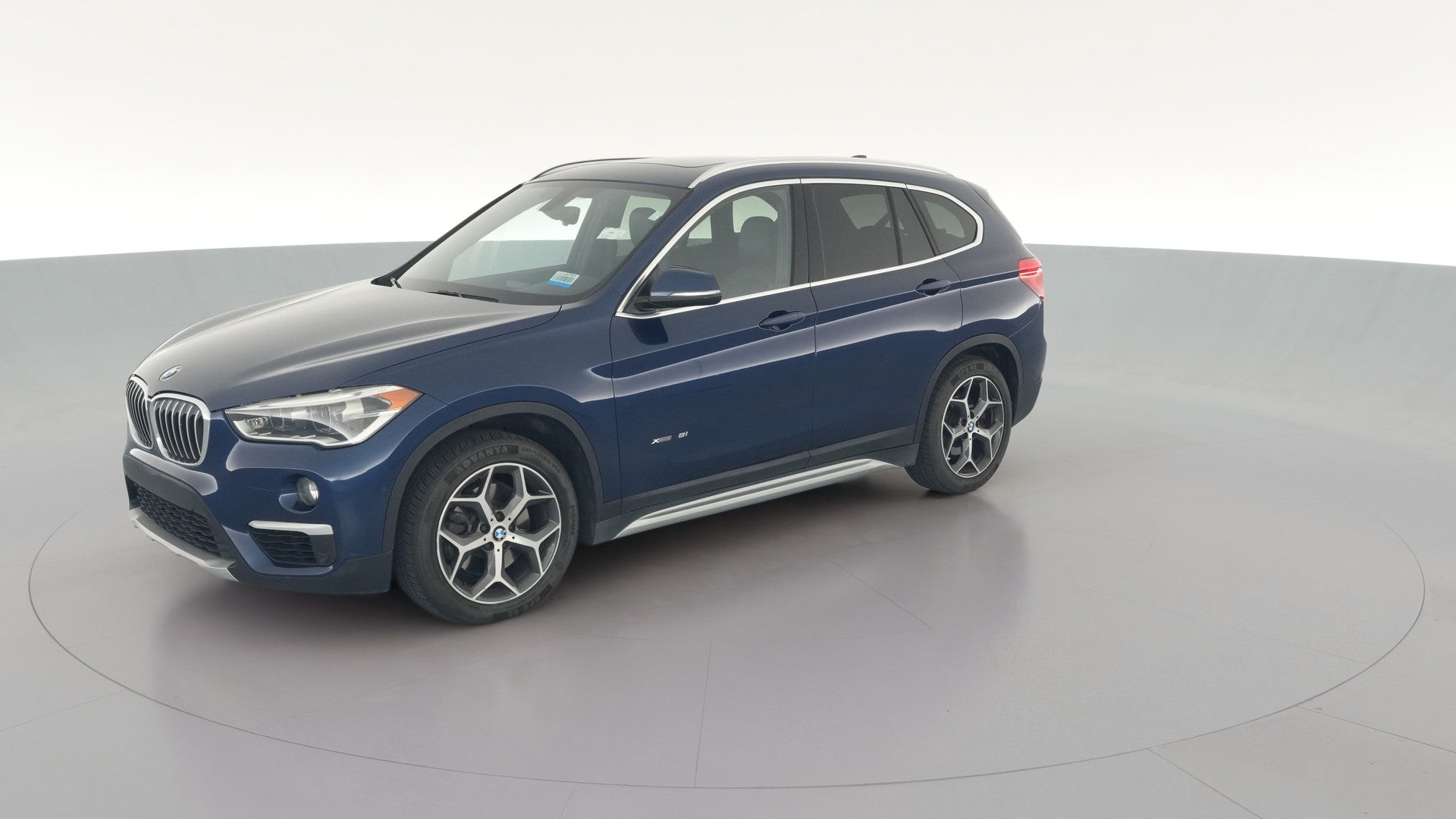 2016 BMW X1 vehicle photo
