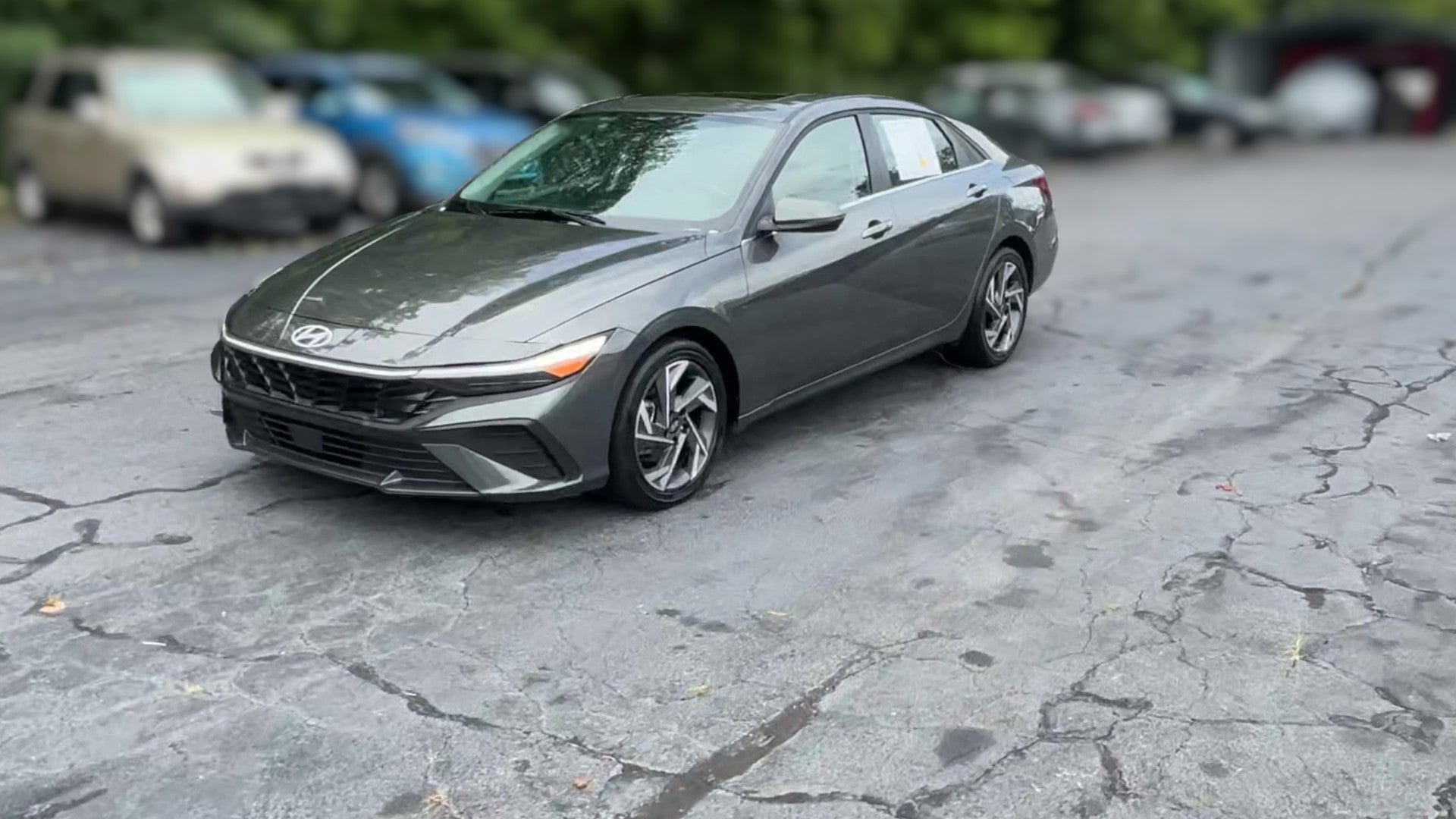 2025 Hyundai Elantra vehicle photo