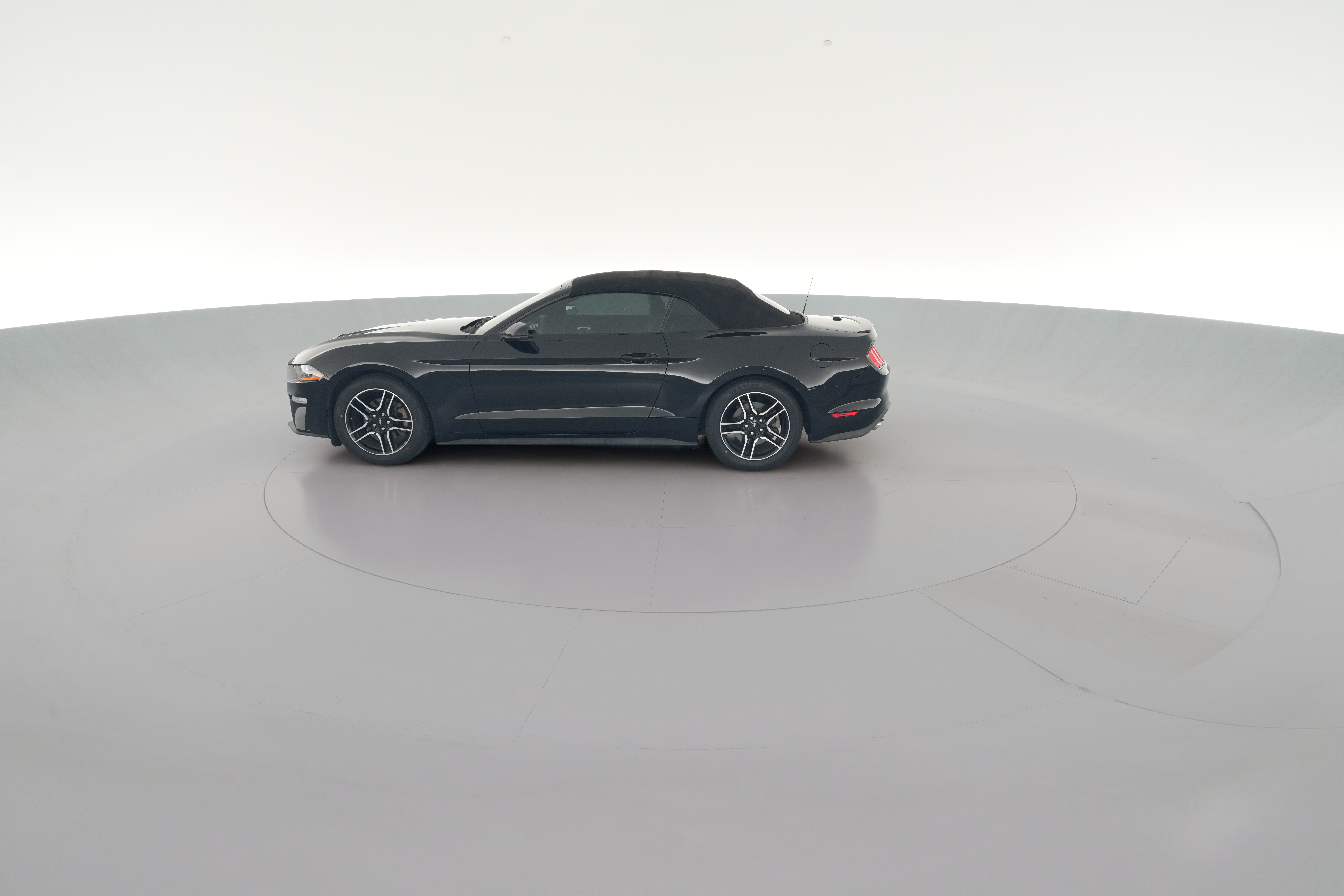 2018 Ford Mustang EcoBoost Premium - Photo 26