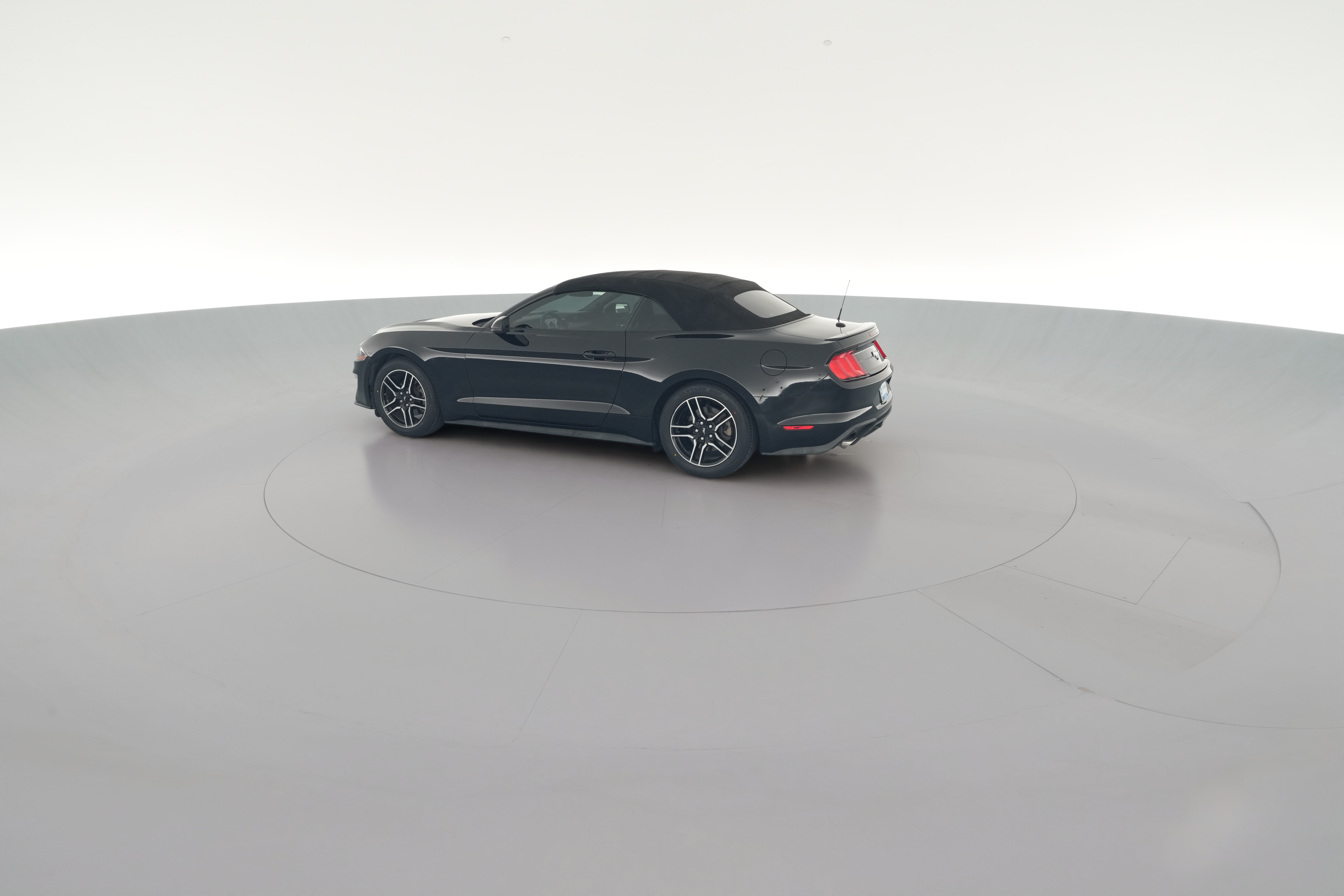 2018 Ford Mustang EcoBoost Premium - Photo 27