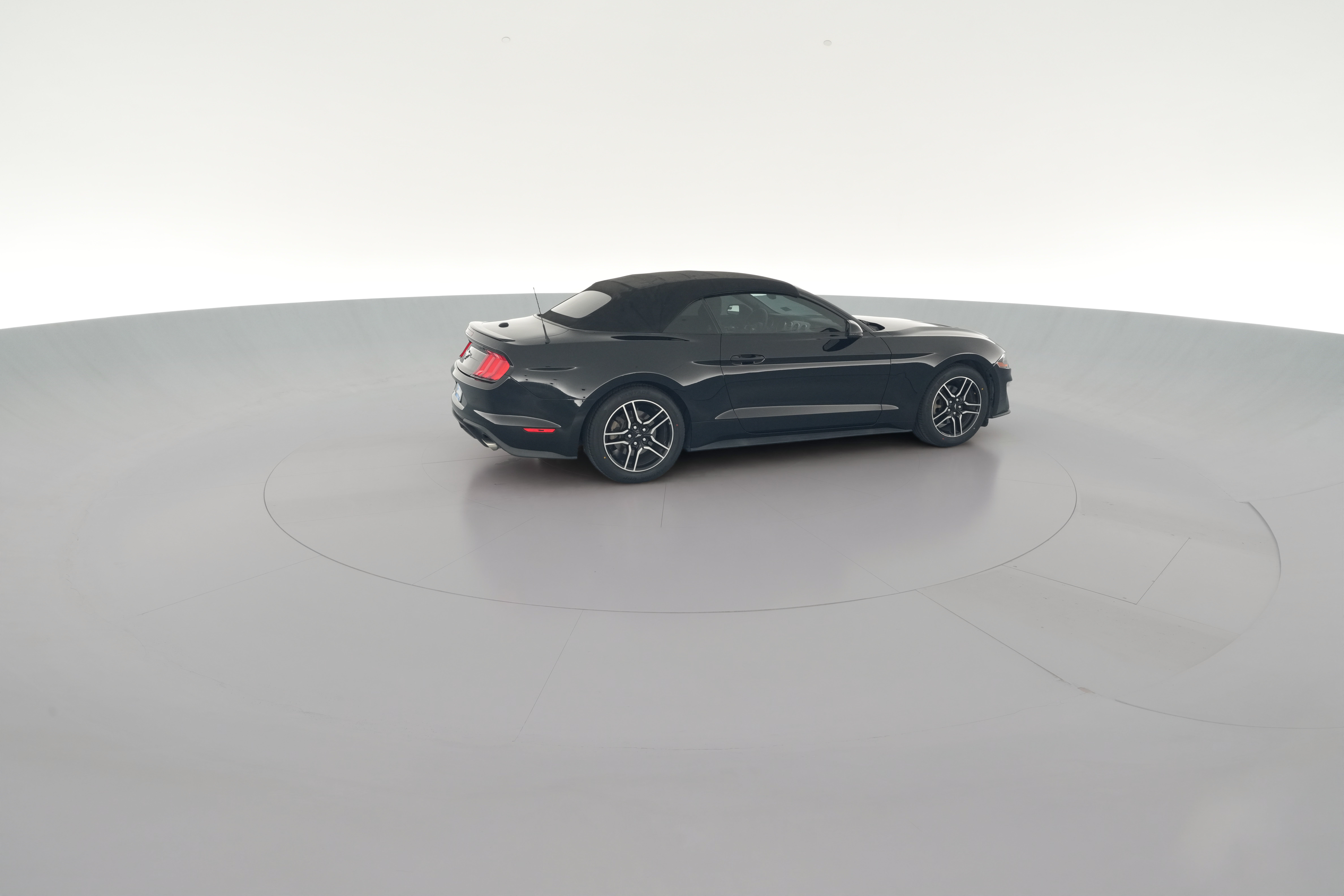 2018 Ford Mustang EcoBoost Premium - Photo 33
