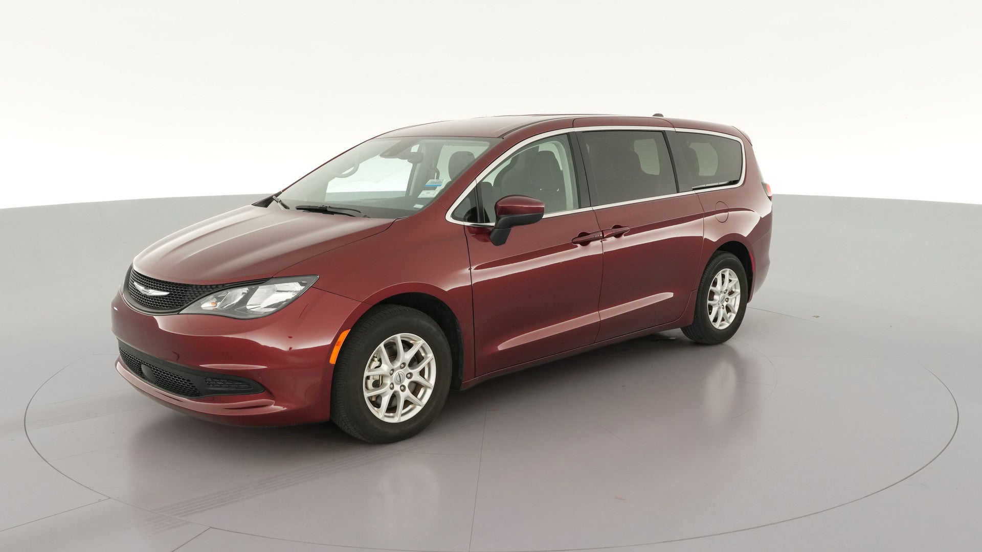 2023 Chrysler Voyager vehicle photo