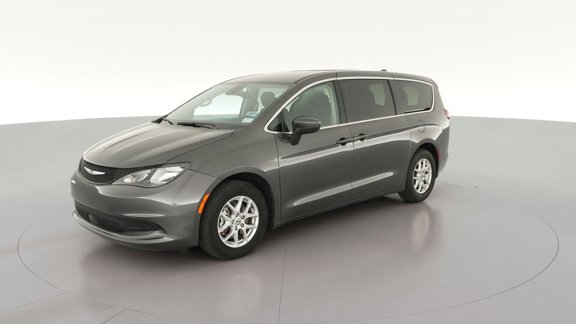 2023 Chrysler Voyager vehicle photo