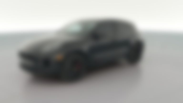 2025 Porsche Macan vehicle photo